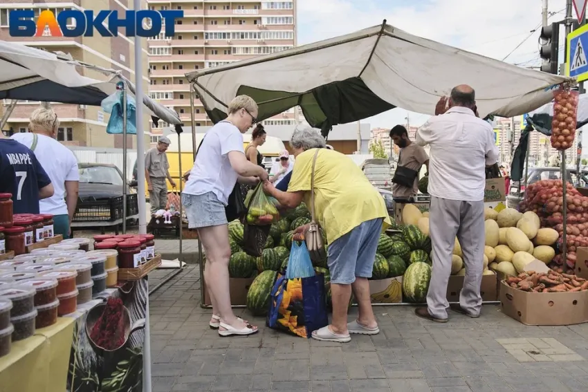 Инжир, сливы, алыча, арбузы: ярмарки выходного дня открылись в Краснодаре