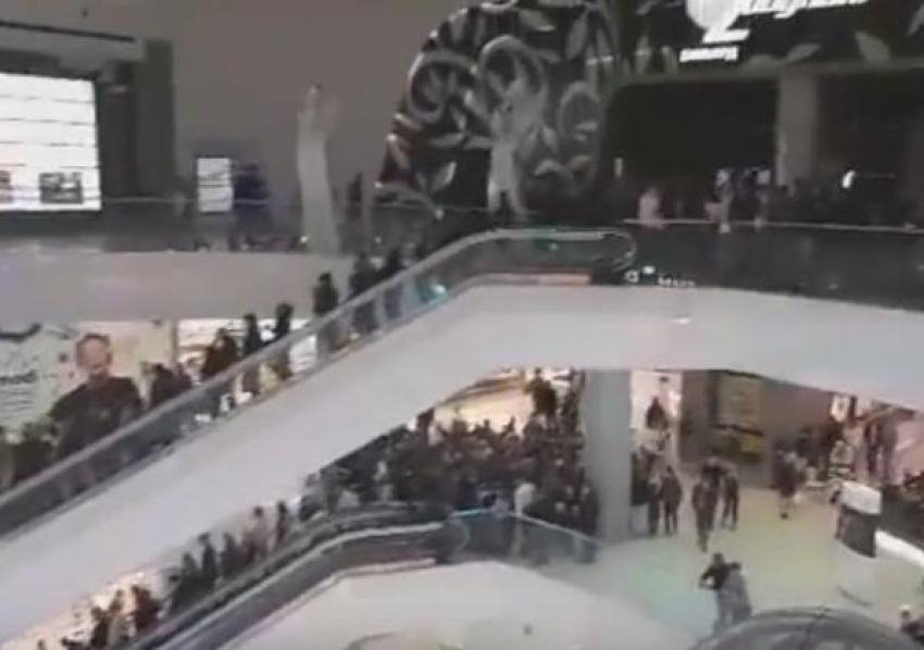 «Чисто случайно» в Краснодаре эвакуировали посетителей крупного торгового центра