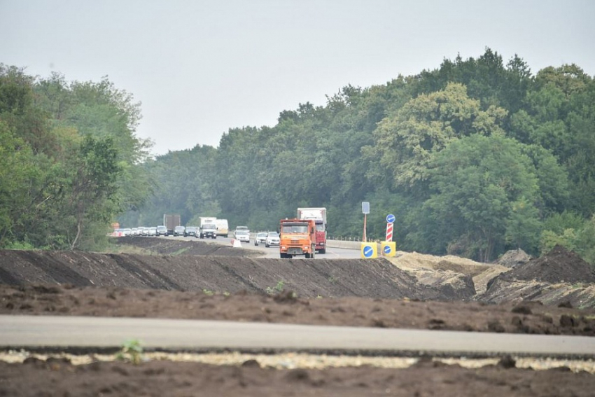 За два года 20 километров трассы Краснодар-Ейск перестроят заново 