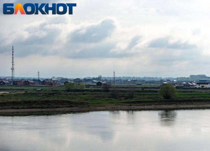 Лавины и подъемы уровня рек угрожают Краснодарскому краю