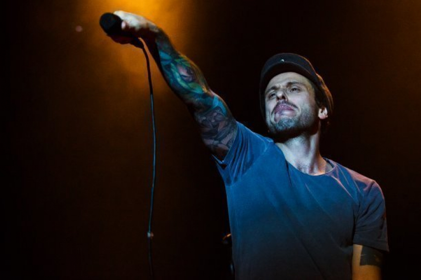 Солист «Пятницы» признался в разногласиях с Сергеем Бабкиным и рассказал, почему не любит «фанатов» 