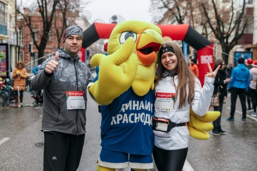  Около 600 человек пробежали по Краснодару в первом забеге года 