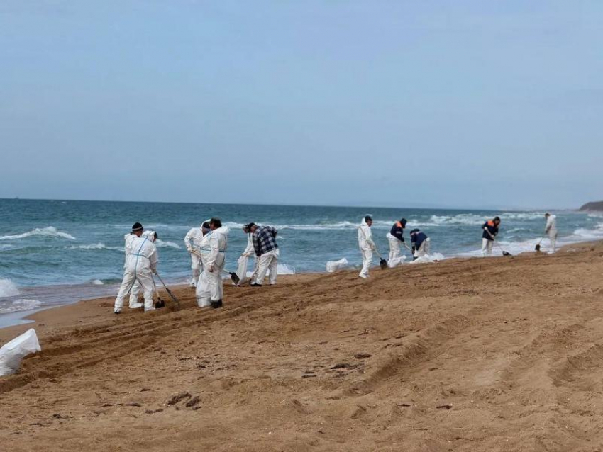 Черное море снова в мазуте: что сейчас происходит в Анапе