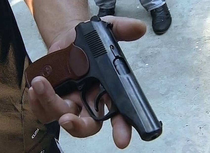 В Краснодаре водитель «Жигулей» устроил стрельбу