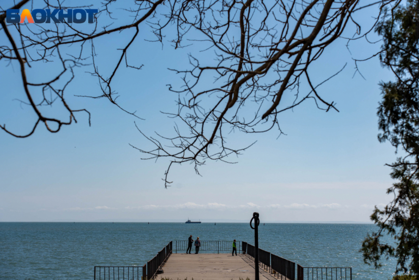 Пожары в порту Темрюка и Щербиновском районе Кубани вспыхнули после атаки дронов ВСУ 