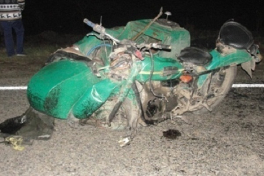 Жуткое ДТП на Кубани: мотоцикл впечатался  в иномарку