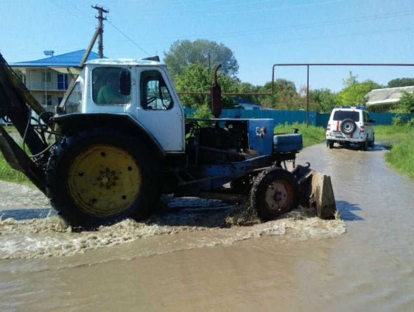 На Кубани жертвами мощного ливня стали жители 27 домов