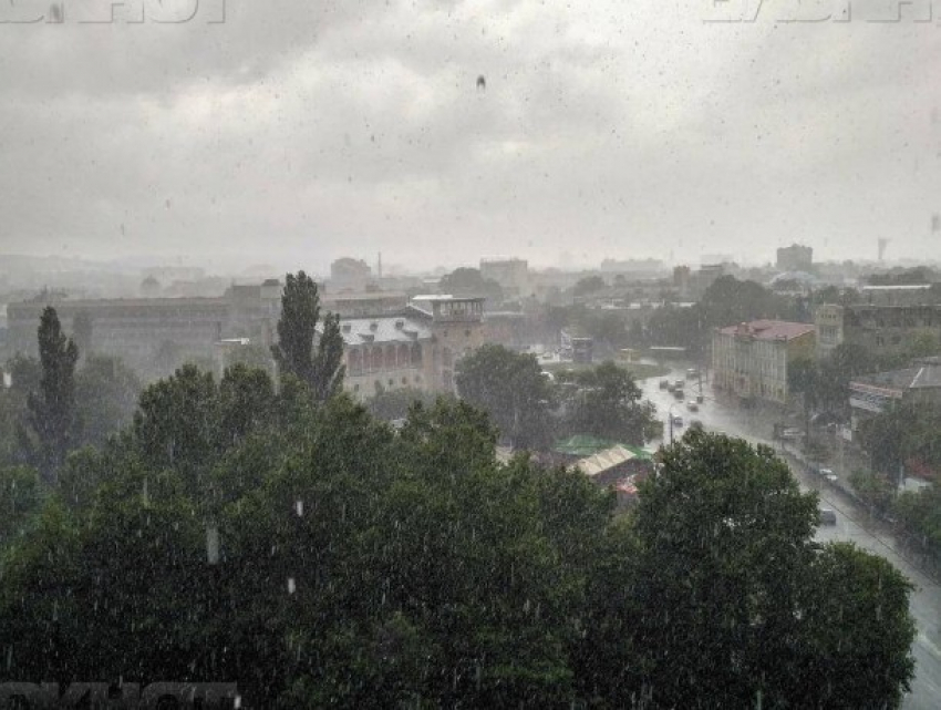  На Кубани объявили экстренное предупреждение из-за ливней и града 