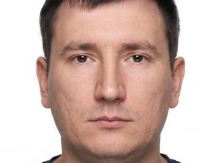 Темноволосый мужчина бесследно пропал в Краснодаре почти три месяца назад