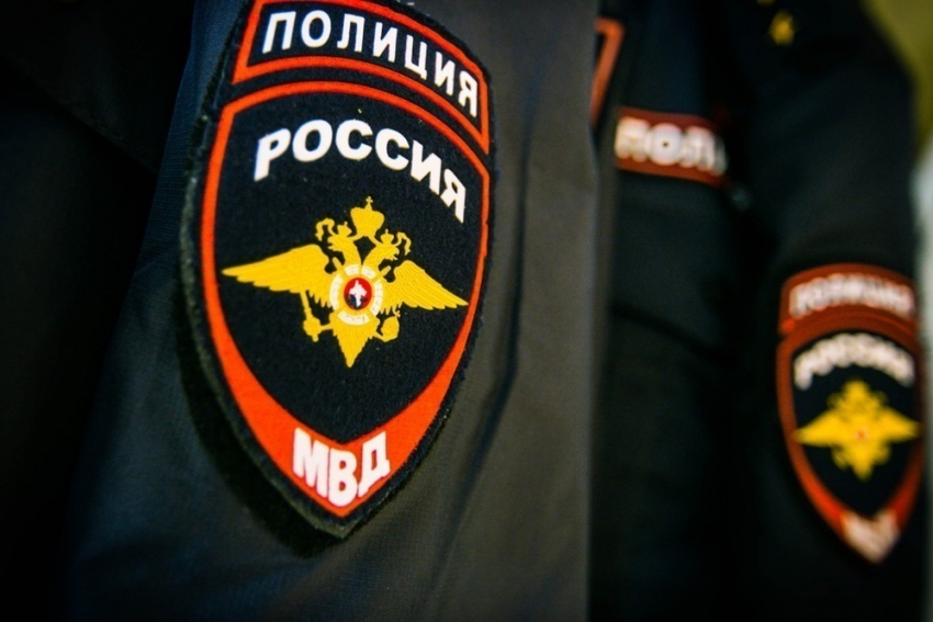 В Крымском районе мужчины напали на автоледи и угнали «Опель Корса»
