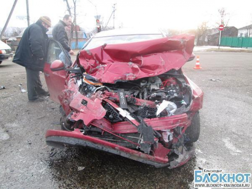 В Отрадненском районе при столкновении автомобилей пострадали пятеро