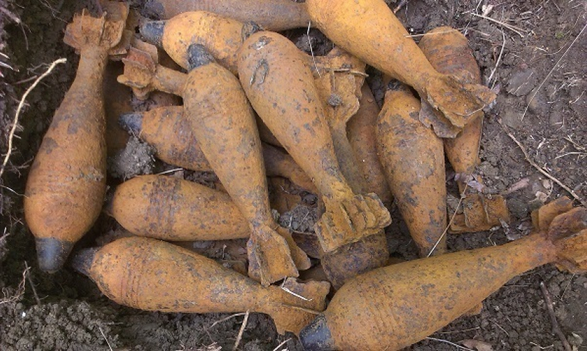 Сотрудники ФСБ обнаружили блиндаж с боеприпасами в Крымском районе 