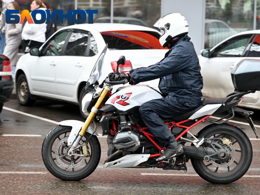 «А авто никто не ограничивает»: что говорят краснодарцы о ночном запрете для мотоциклистов