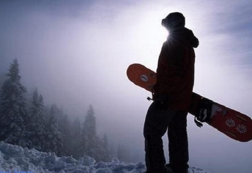 Трое сноубордистов заблудились на одном из склонов в Сочи