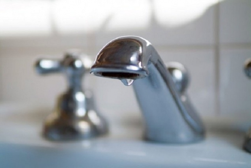 Из-за аварии на водоводе в Сочи без воды осталось 6 тысяч человек