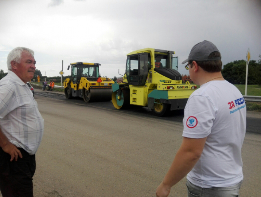 Дорожников Краснодара уличили за «непристойным» делом: рабочие сделали некачественный ремонт до этого хорошей дороги