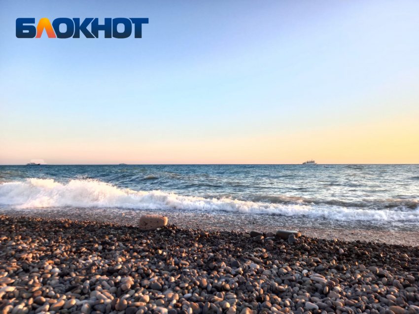 Чёрное море на курорте в Краснодарском крае прогрелось до +29 градусов 