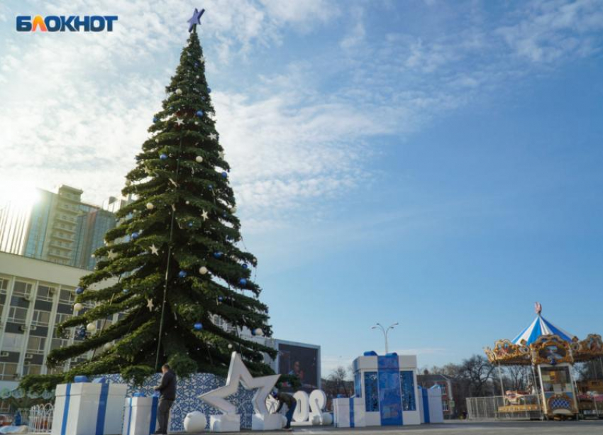 Краснодарцам отключат аттракционы и экран на Главной площади в новогоднюю ночь