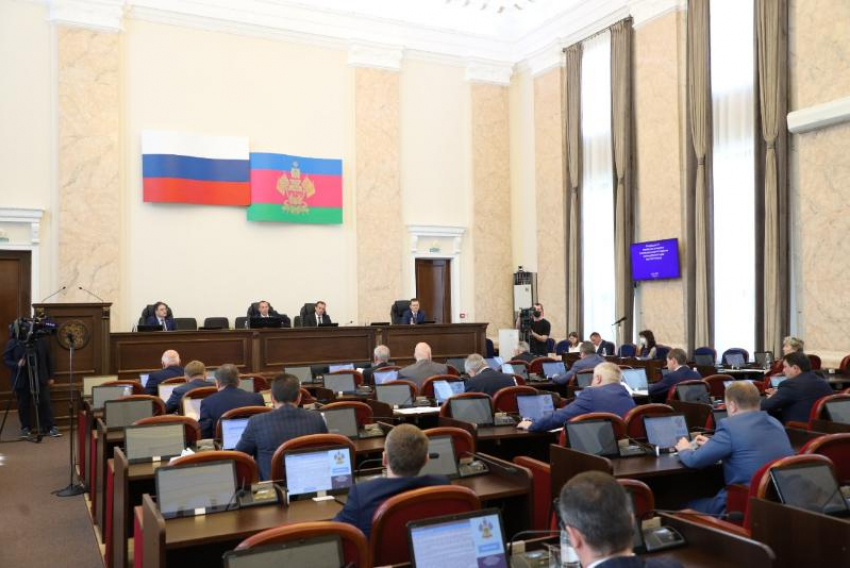Новая система контроля отследит формирование и использование средств дорожного фонда