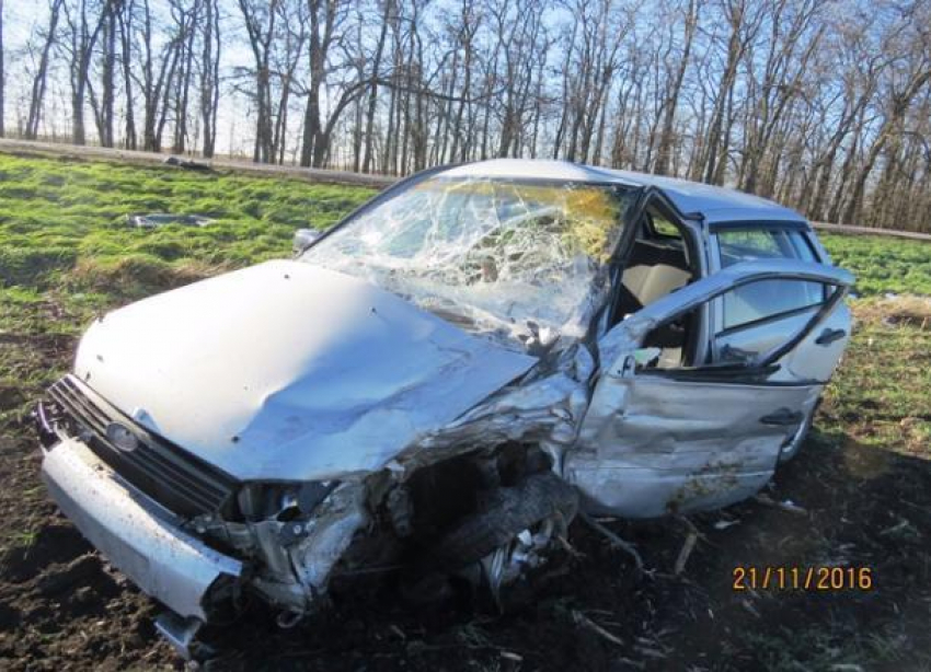 В Калининском районе в сильной аварии пострадал водитель отечественного автомобиля