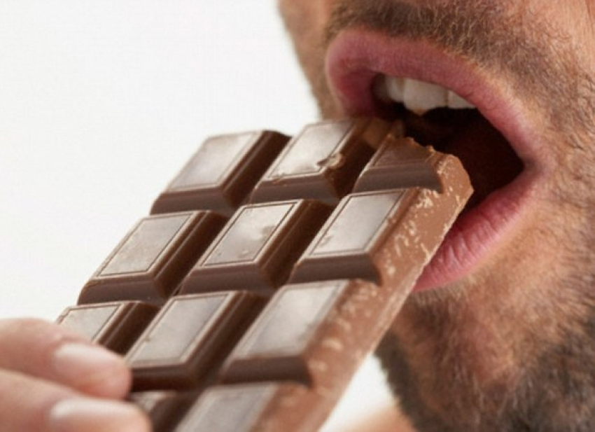 Мошенник-сладкоежка попался на краже кучи шоколадок в Краснодаре
