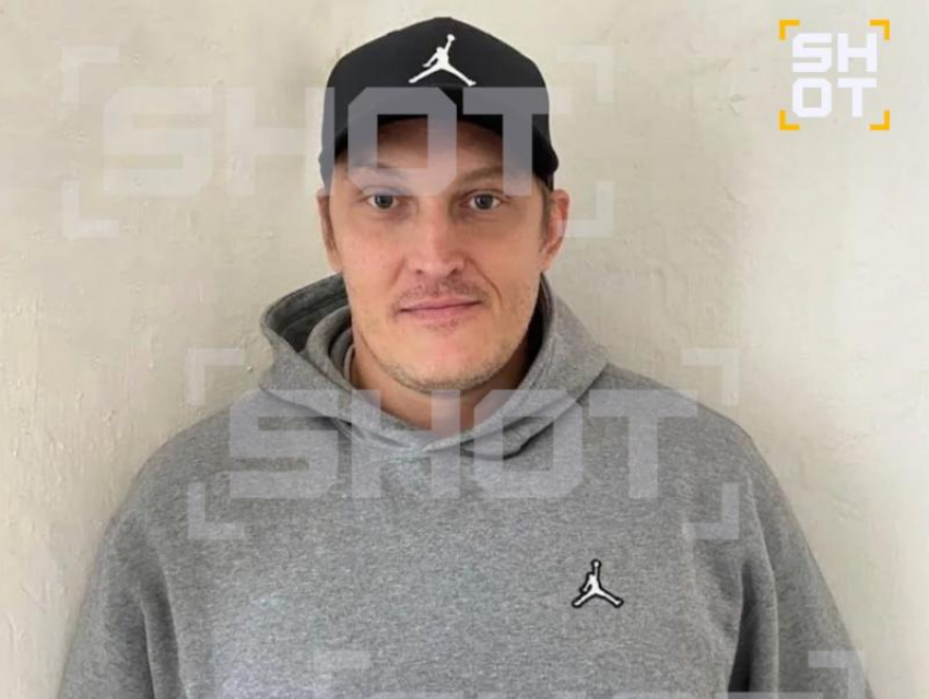 Появились свежие фото самого жестокого члена банды Цапка - на них Беспредел улыбается и позирует  