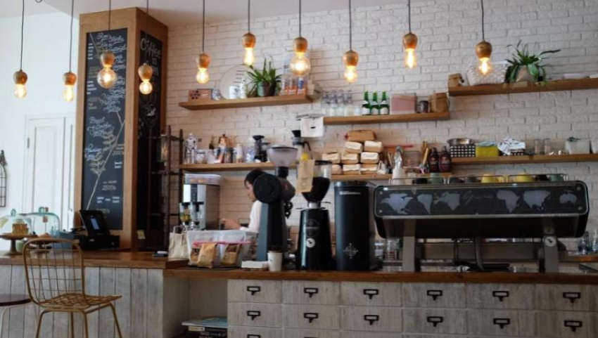 Краснодарские кафе оштрафовали за нарушение ковидных мер