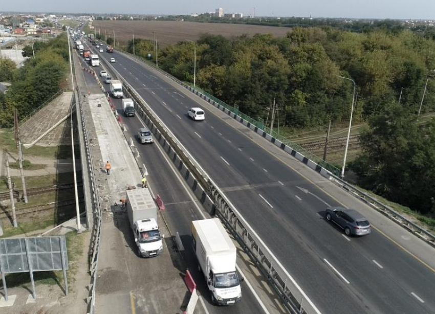 «Дорожники постараются ускорить работы», - в «Автодоре» прокомментировали дорожные заторы на Восточном обходе Краснодара