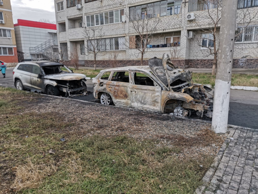 После массовых расстрелов и поджогов авто в Краснодаре возбудили уголовное дело