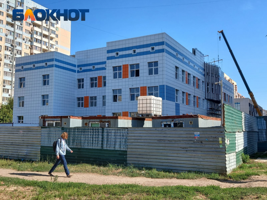 Мэр Краснодара пообещал достроить поликлинику на Гидрострое в декабре