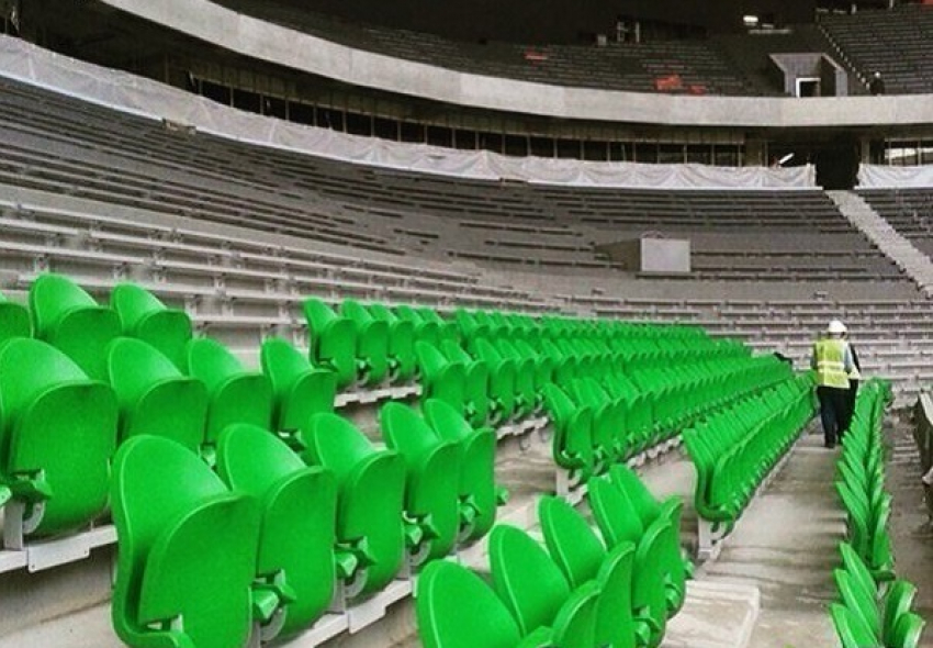 На новом стадионе «Краснодара» установили кресла и экран