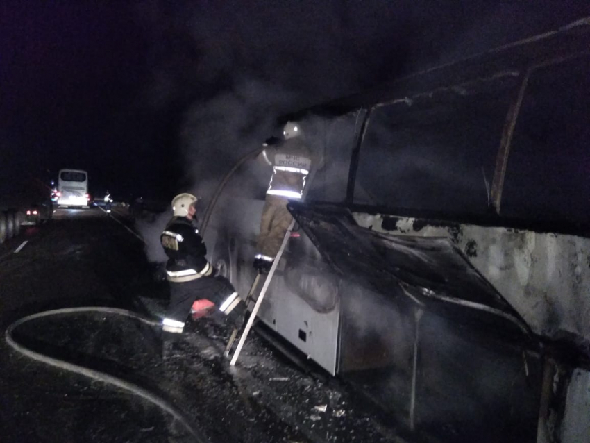  На Кубани сгорел рейсовый автобус 