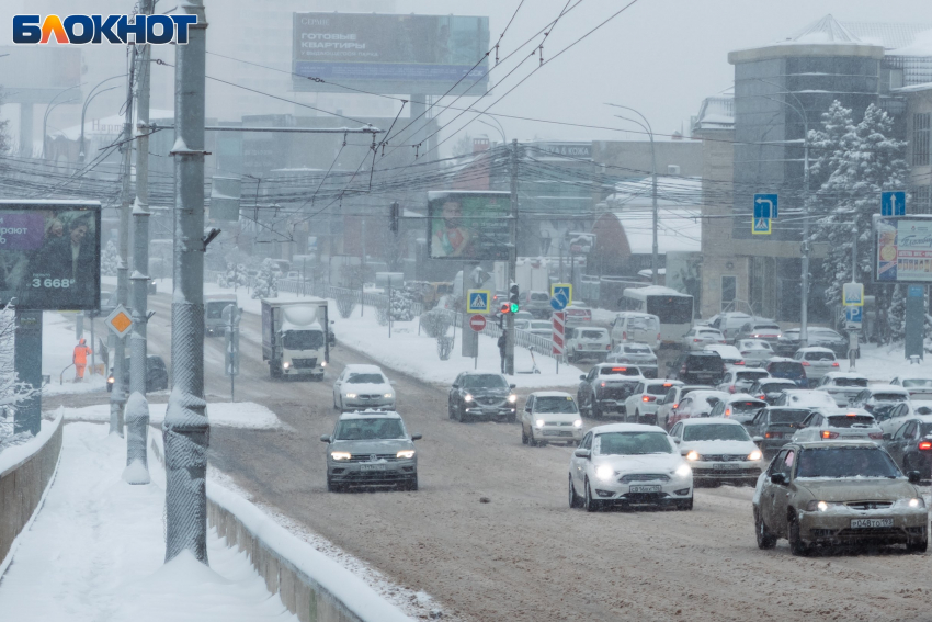 Более 380 авто попали в ДТП во время январских снегопадов на Кубани