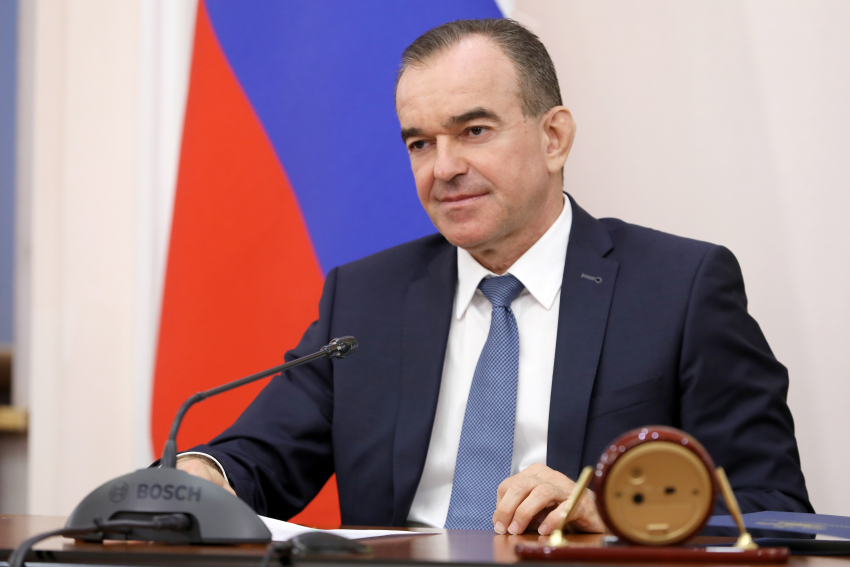 Кондратьев запретил своим замам выезжать из края
