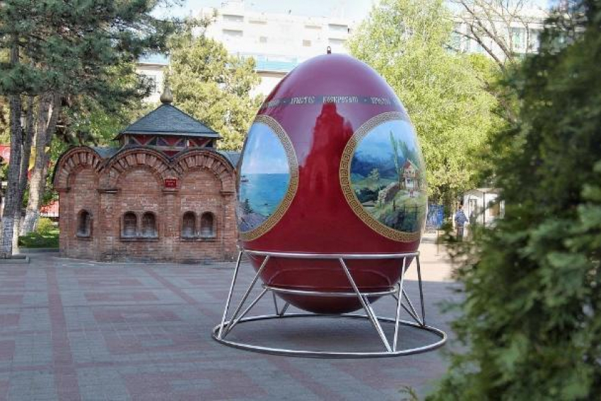 Пасхальное яйцо весом в полтонны привезли в Краснодар