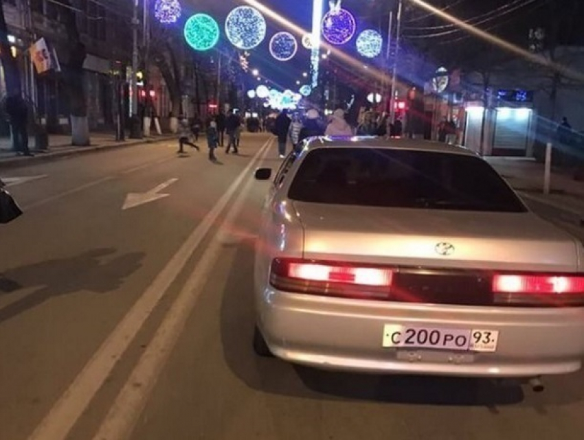 «ГИБДД не видит»: может быть опасна для жителей улица Красная в Краснодаре
