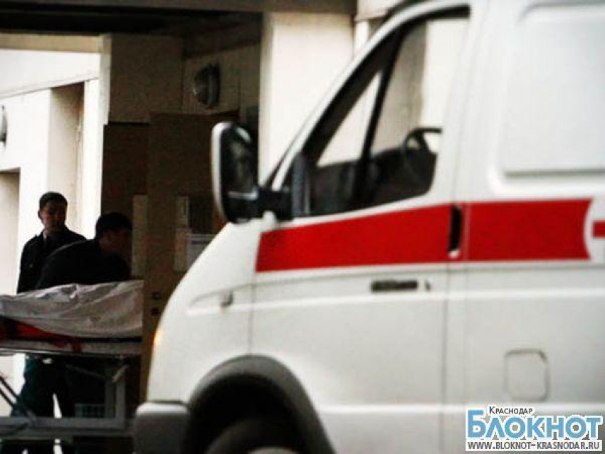 В Тимашевскую районную больницу доставили мужчину с ножевым ранением