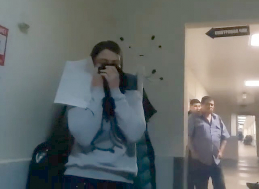 Строительную пыль в коридоре прокомментировали в ЗИПовской больнице Краснодара