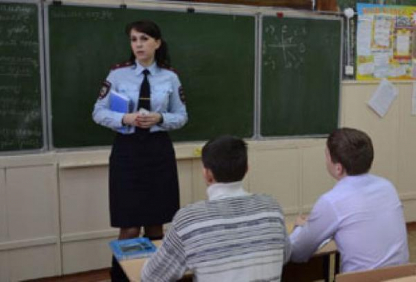 Школьникам показали как работает полиция