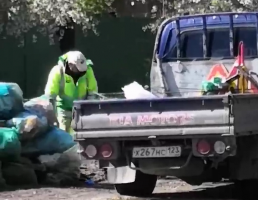 Строительный мусор рядом с баками выкинул неизвестный в Краснодаре 