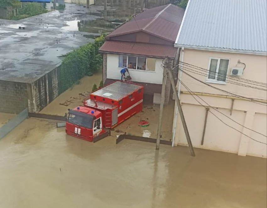 На Кубани реки подтопили 34 дома и разрушили 4 моста