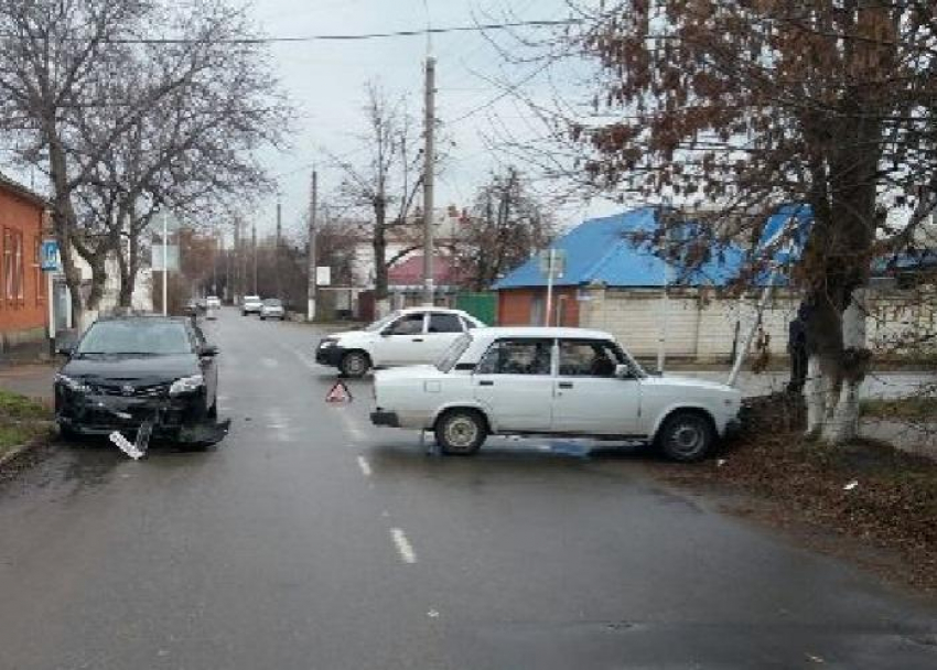 В Армавире в ДТП пострадали пенсионерка и ее 4-летний внук