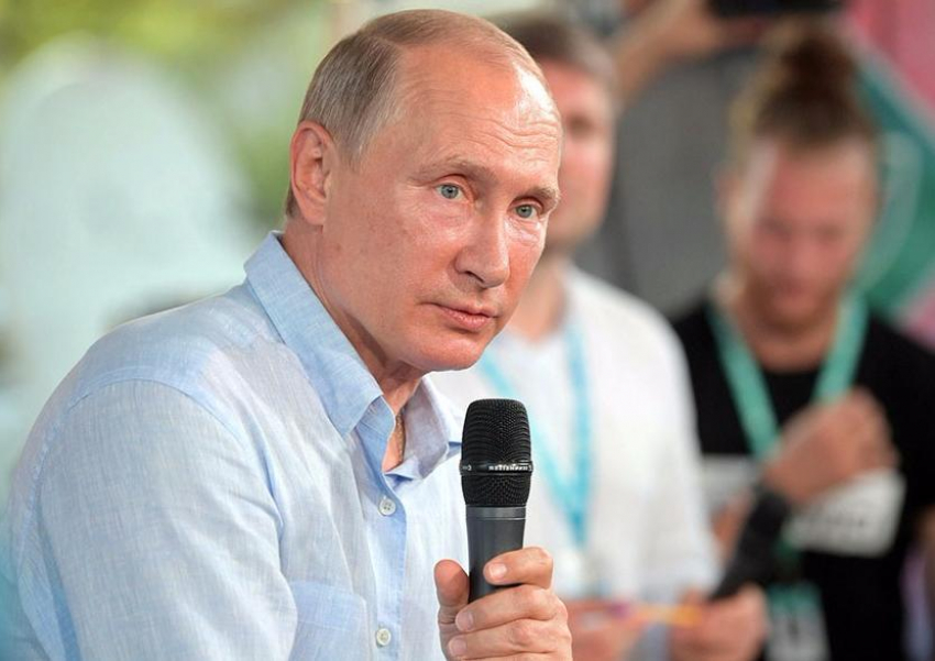 Президент Путин планирует пообщаться с молодежью на форуме в Сочи
