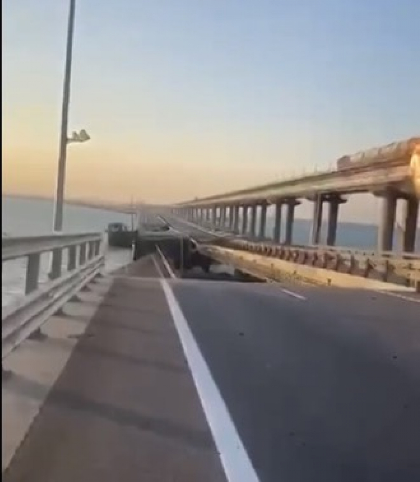 Во время взрыва на Крымском мосту погибли три человека