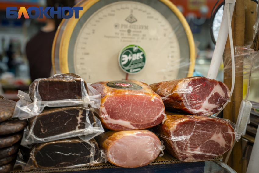 В Краснодарском крае упало производство сливок, масла и свинины 