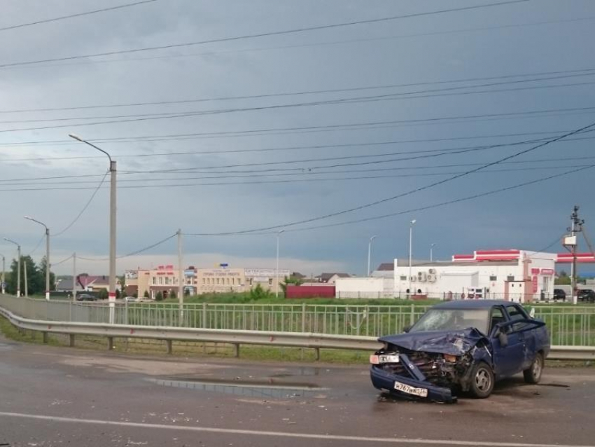 Пешеход чудом не погиб, увернувшись от иномарки в Краснодаре