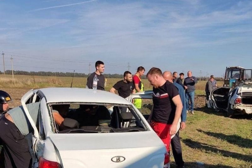 Водитель и трое детей пострадали в ДТП под Краснодаром