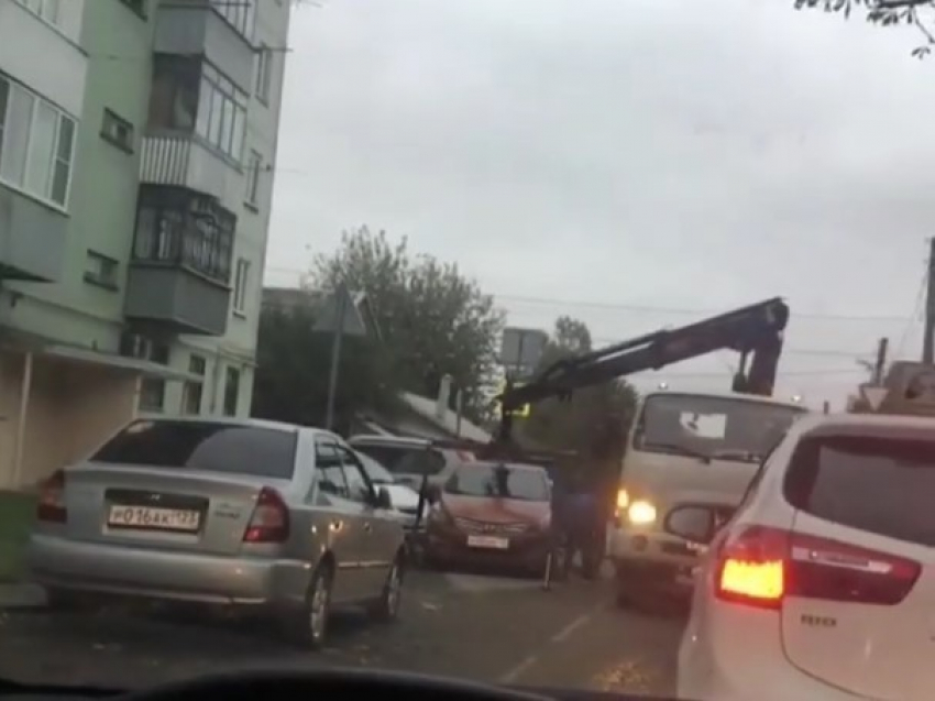 Краснодарцы возмущены экстрапробками из-за работы эвакуаторов