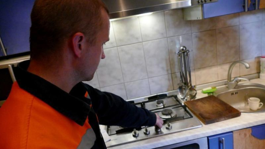 Жители Краснодара опасаются мошенников в связи с проверками газового оборудования в их домах