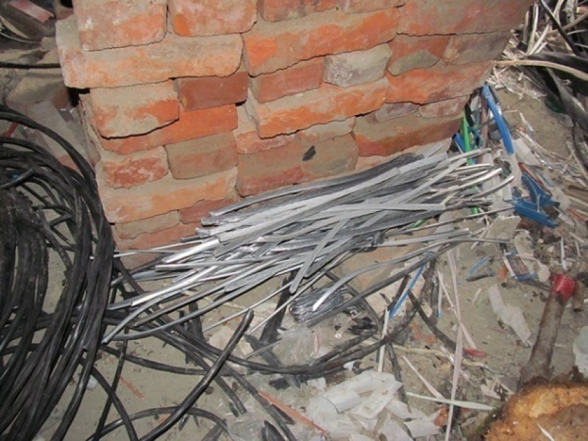 У крымской энергокомпании украли кабель весом 90 килограммов 